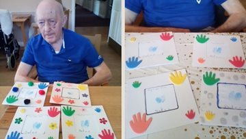Finger print art class for Cheshire Residents